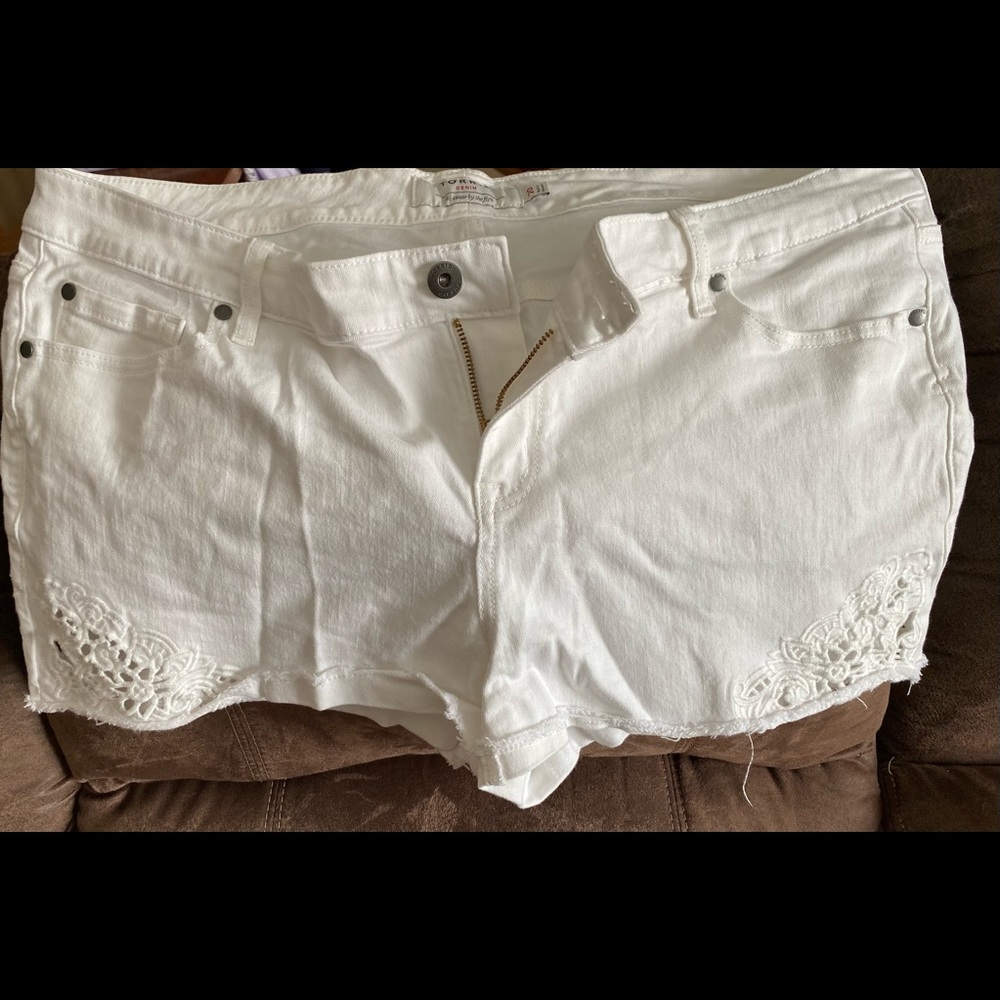 Ladies white shirts